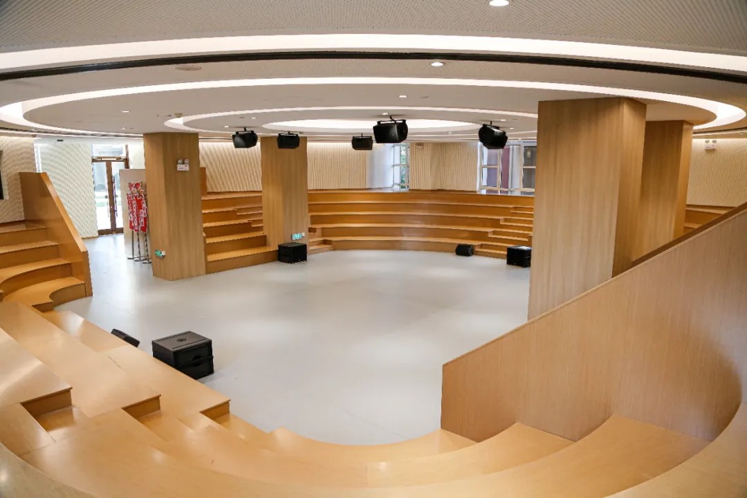 喜報 | 常宏裝飾承建石家莊瀚林學(xué)校圖書館工程榮獲“2025年河北省建筑裝飾優(yōu)質(zhì)工程”稱號